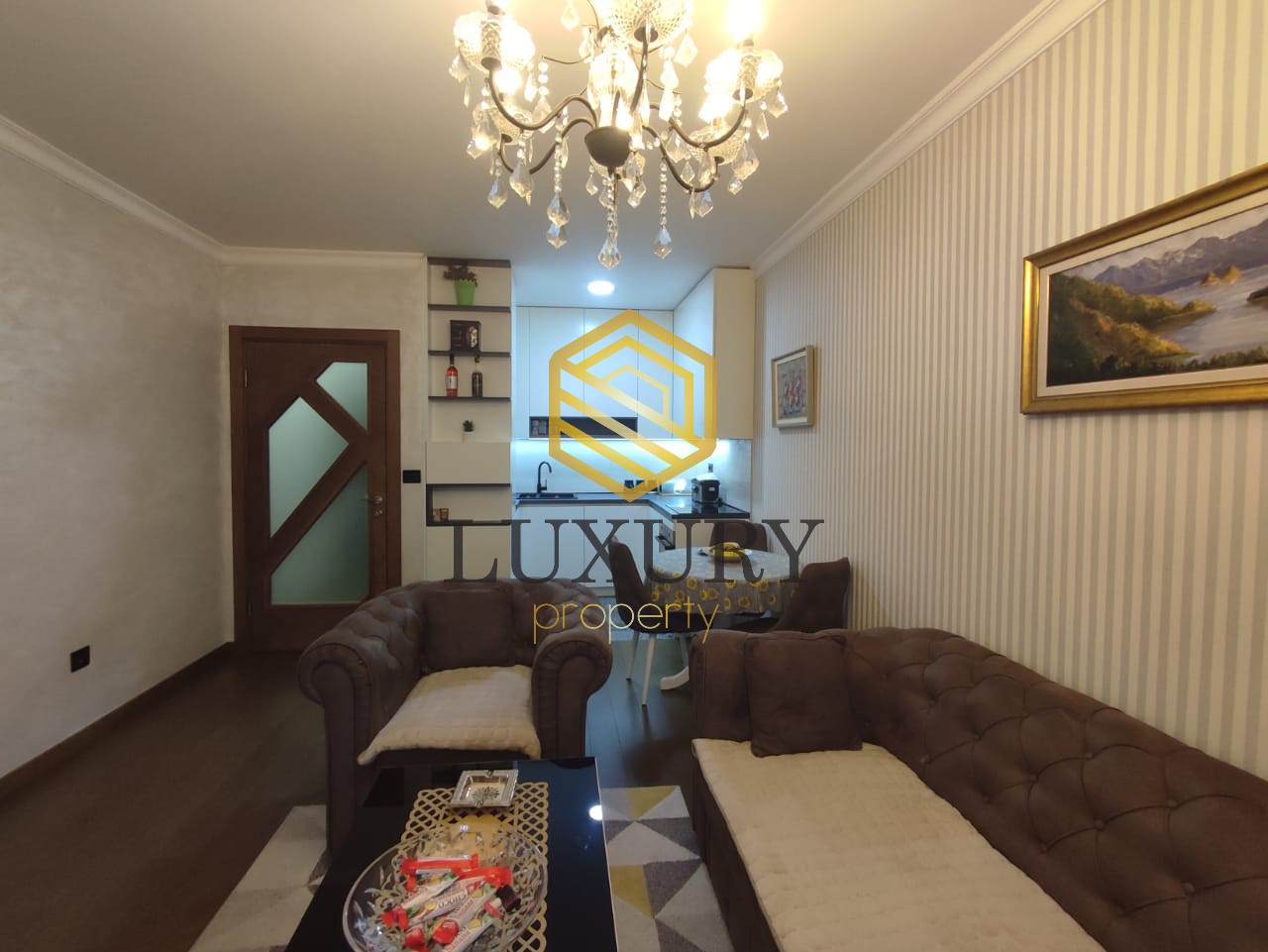 Iznajmljujem Stan-Apartman, Ljubović