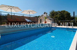 /c_images/thumb_2827574_3_Beautiful-house-with-pool-for-sale-Pucisca-Brac55.jpg